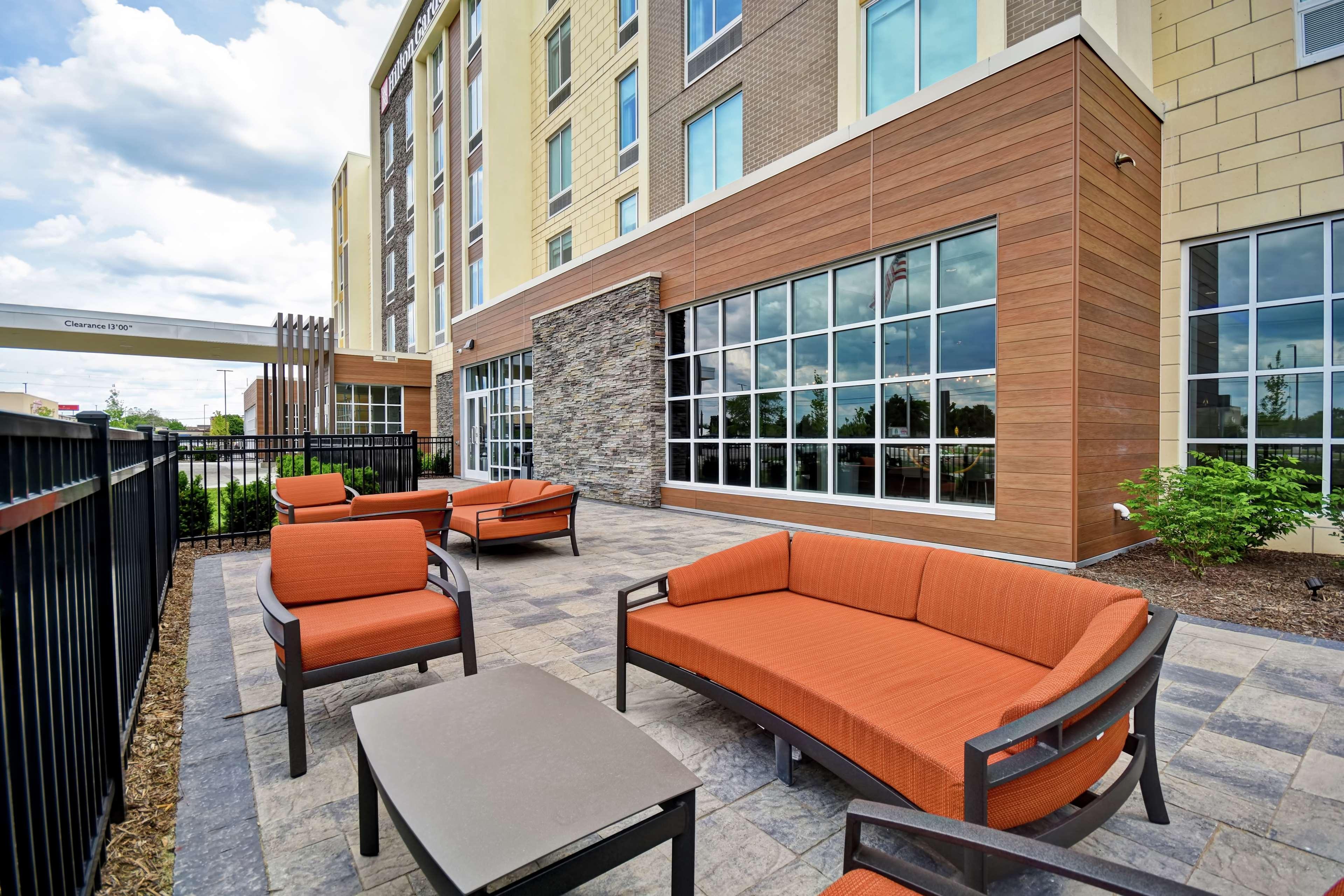 Hilton Garden Inn Lansing West Buitenkant foto