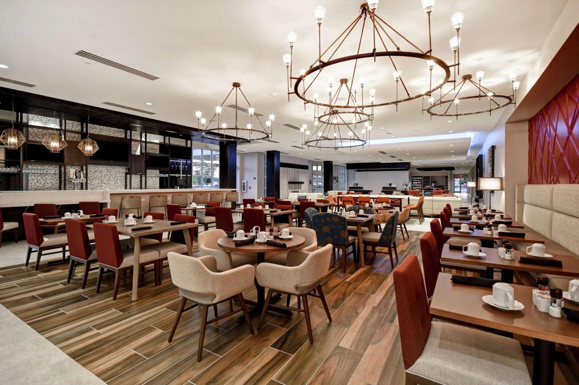Hilton Garden Inn Lansing West Buitenkant foto