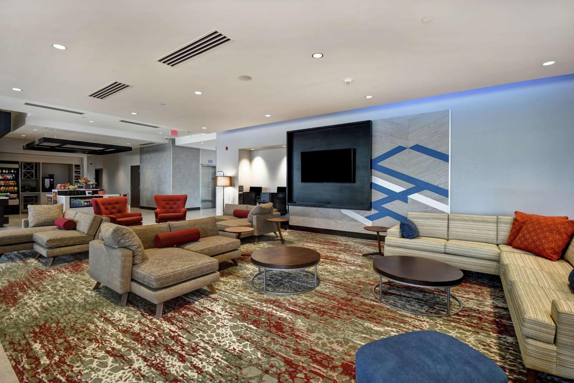 Hilton Garden Inn Lansing West Buitenkant foto